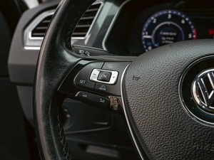 Внедорожник Volkswagen Tiguan 2017 года, 2698000 рублей, Краснодар