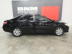 Седан Toyota Camry 2011 года, 1850000 рублей, Курск