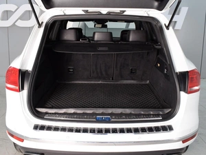 Внедорожник Volkswagen Touareg 2016 года, 3000000 рублей, Ростов-на-Дону