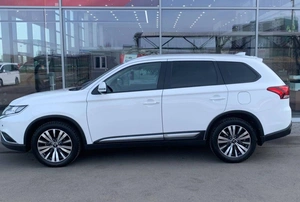 Внедорожник Mitsubishi Outlander 2021 года, 2790000 рублей, Солонцы