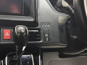 Минивэн Toyota Esquire 2020 года, 2847000 рублей, Красноярск