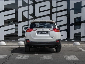 Внедорожник Toyota RAV4 2013 года, 2199000 рублей, Краснодар