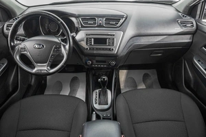 Седан Kia Rio 2016 года, 1189000 рублей, Барнаул