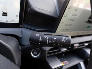 Внедорожник Toyota RAV4 2026 года, 4299000 рублей, Саратов