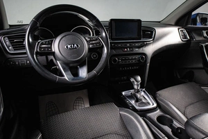 Хетчбэк Kia Ceed 2019 года, 1769000 рублей, Сургут