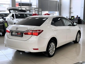Седан Toyota Corolla 2013 года, 1187000 рублей, Солонцы