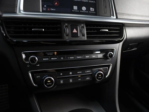 Седан Kia Optima 2019 года, 2640000 рублей, Омск