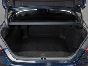 Седан Toyota Camry 2018 года, 2999000 рублей, Тюмень