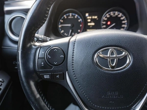 Внедорожник Toyota RAV4 2018 года, 1695000 рублей, Санкт-Петербург