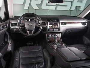 Внедорожник Volkswagen Touareg 2011 года, 1919000 рублей, Воронеж