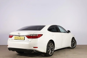 Седан Lexus ES 2013 года, 2400000 рублей, Новосибирск
