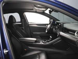 Седан Kia K5 2020 года, 2680000 рублей, Омск