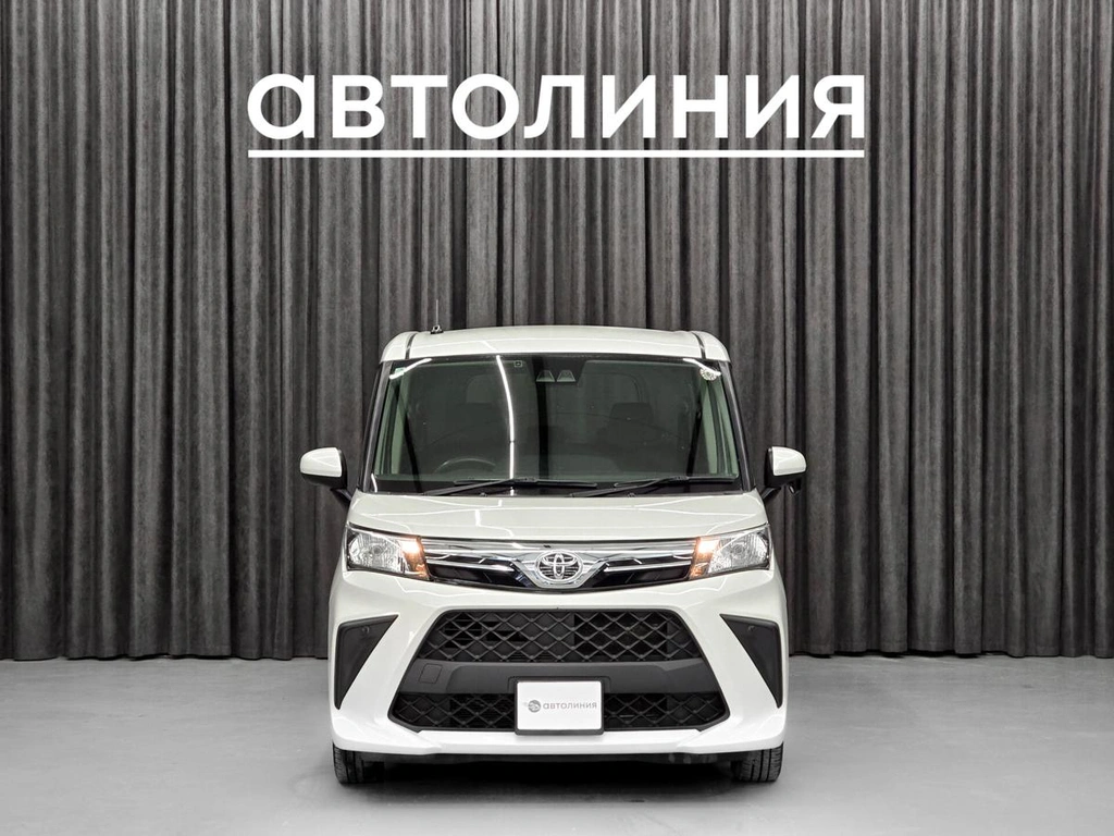 Минивэн Toyota Roomy 2021 года, 1040000 рублей, Красноярск