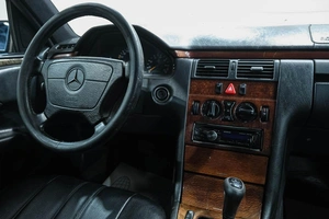 Седан Mercedes-benz E-класс 1998 года, 499000 рублей, Новокузнецк