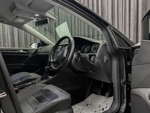 Универсал Volkswagen Golf 2015 года, 1100000 рублей, Красноярск