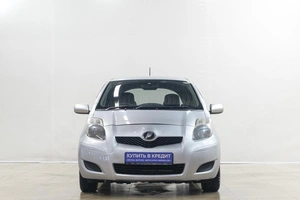 Хетчбэк Toyota Vitz 2009 года, 629000 рублей, Новокузнецк
