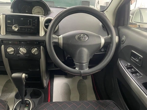 Хетчбэк Toyota Ist 2002 года, 550000 рублей, Ачинск