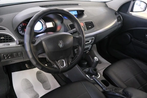 Седан Renault Fluence 2014 года, 649000 рублей, Омск