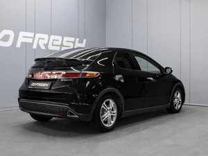 Хетчбэк Honda Civic 2008 года, 640000 рублей, Омск