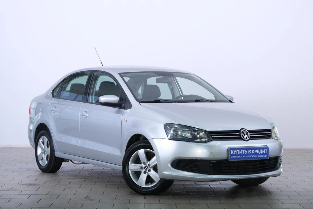 Седан Volkswagen Polo 2012 года, 899000 рублей, Омск