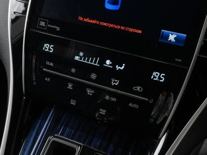 Внедорожник Toyota Harrier 2019 года, 3079000 рублей, Тюмень