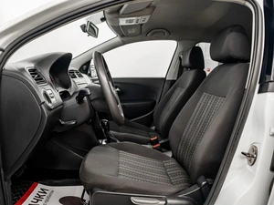 Седан Volkswagen Polo 2019 года, 975000 рублей, Красноярск