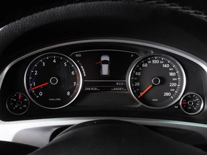 Внедорожник Volkswagen Touareg 2012 года, 1470000 рублей, Минеральные Воды