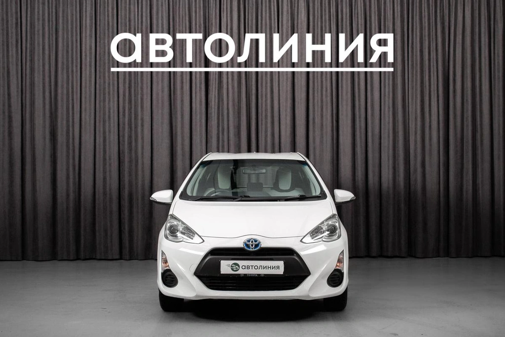 Хетчбэк Toyota Aqua 2014 года, 880000 рублей, Красноярск