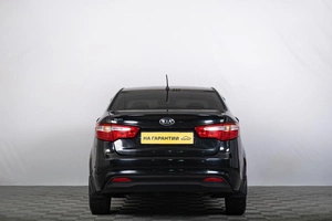 Седан Kia Rio 2014 года, 939000 рублей, Томск