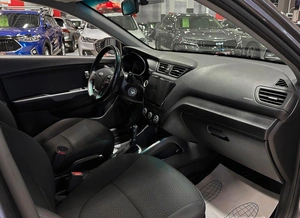 Хетчбэк Kia Rio 2017 года, 1287000 рублей, Красноярск