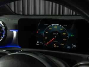 Седан Mercedes-benz CLA-класс 2020 года, 2815000 рублей, Тюмень