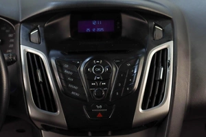 Хетчбэк Ford Focus 2012 года, 819000 рублей, Челябинск