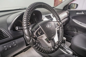Седан Hyundai Solaris 2011 года, 739000 рублей, Томск