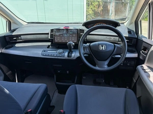 Минивэн Honda Freed 2010 года, 899000 рублей, Большой Сочи