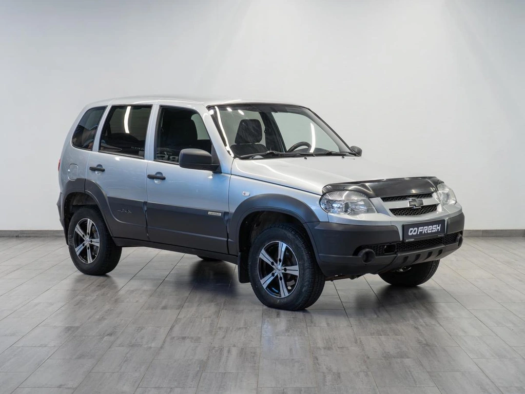 Внедорожник Chevrolet Niva 2017 года, 699000 рублей, Саратов