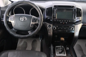 Внедорожник Toyota Land Cruiser 2009 года, 3299000 рублей, Омск