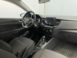 Седан Hyundai Solaris 2020 года, 1597000 рублей, Красноярск