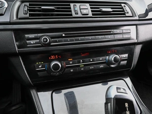 Седан BMW 5 серия 2015 года, 1999000 рублей, Кирилловка
