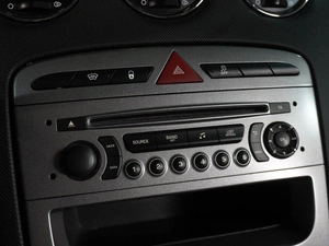 Седан Peugeot 408 2015 года, 949000 рублей, Воронеж