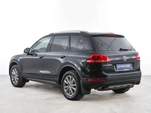 Внедорожник Volkswagen Touareg 2012 года, 1949046 рублей, Москва
