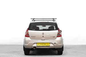 Хетчбэк Renault Sandero 2013 года, 639000 рублей, Барнаул