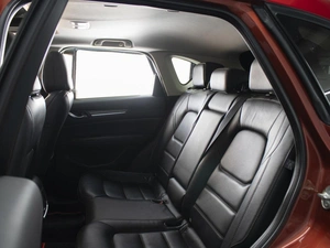 Внедорожник Mazda CX-5 2018 года, 2700000 рублей, Омск