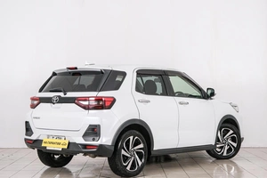 Внедорожник Toyota Raize 2019 года, 1629000 рублей, Красноярск