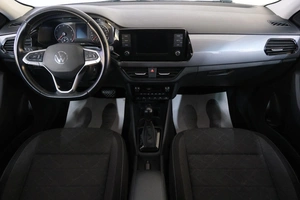 Лифтбек Volkswagen Polo 2021 года, 2089000 рублей, Омск