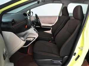 Минивэн Toyota Sienta 2017 года, 1249000 рублей, Ростов-на-Дону