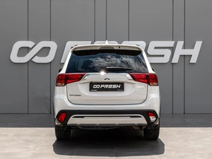 Внедорожник Mitsubishi Outlander 2021 года, 2665000 рублей, Краснодар