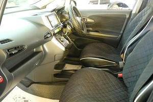 Минивэн Toyota Wish 2012 года, 1239000 рублей, Омск