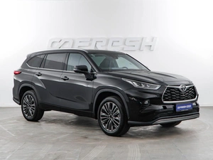 Внедорожник Toyota Highlander 2026 года, 5398999 рублей, Москва