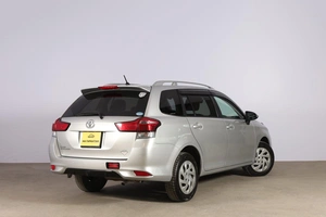 Универсал Toyota Corolla Fielder 2019 года, 1799000 рублей, Новосибирск