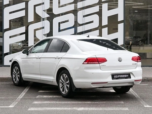 Седан Volkswagen Passat 2017 года, 1599800 рублей, Волгоград